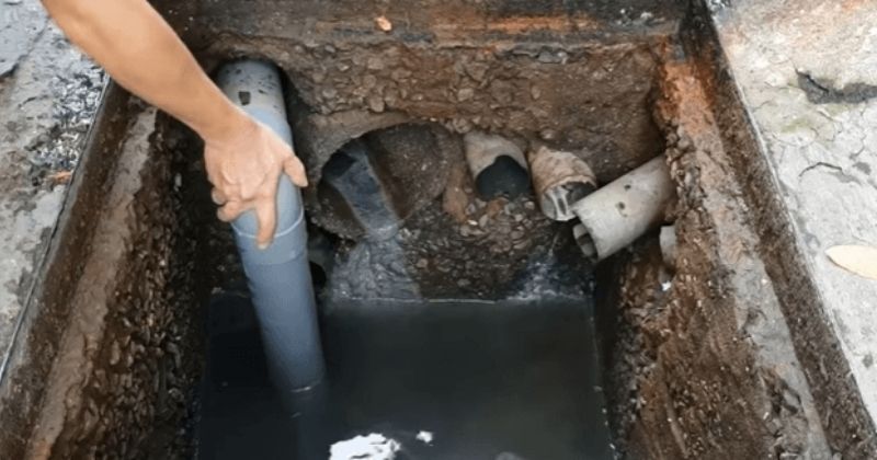 7 Cách Xử Lý Mùi Hôi Cống Thoát Nước Sàn Triệt Để 100% Trong 5 Phút (Cập nhật 2026) 2 Nhận diện 4 nguyên nhân chính gây mùi hôi cống rãnh