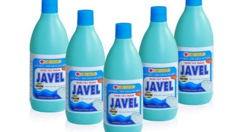 Dung dịch khử trùng bồn cầu hoặc thuốc tẩy Javel